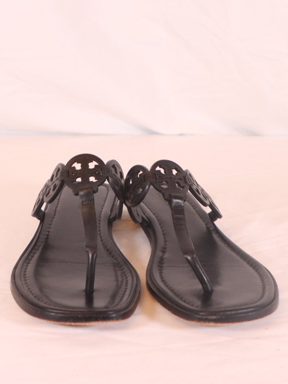 Stylish Black Tory Burch Tiny Miller Leather Thong Size 9 Sandals